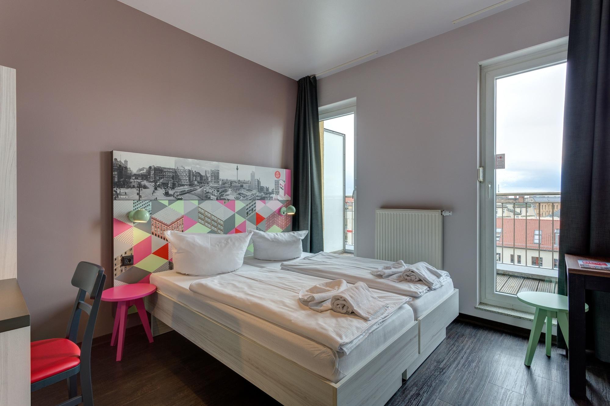Meininger Alexanderplatz Hotel Berlim